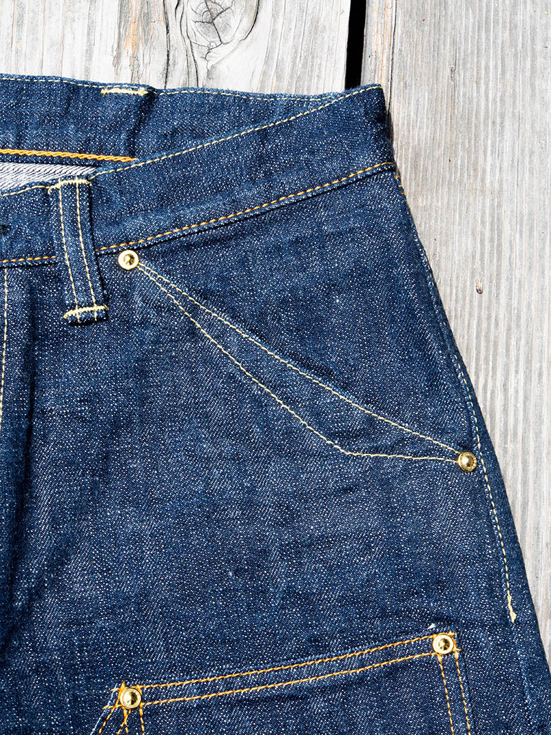 1606 W Knee Standard Dirt Denim