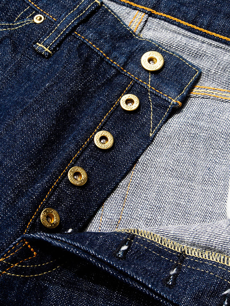 1606 W Knee Standard Dirt Denim