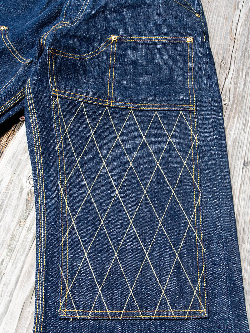 1606 W Knee Standard Dirt Denim