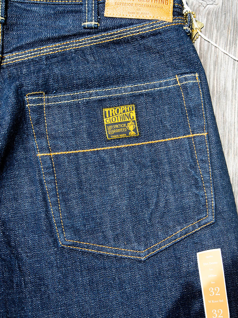 1606 W Knee Standard Dirt Denim