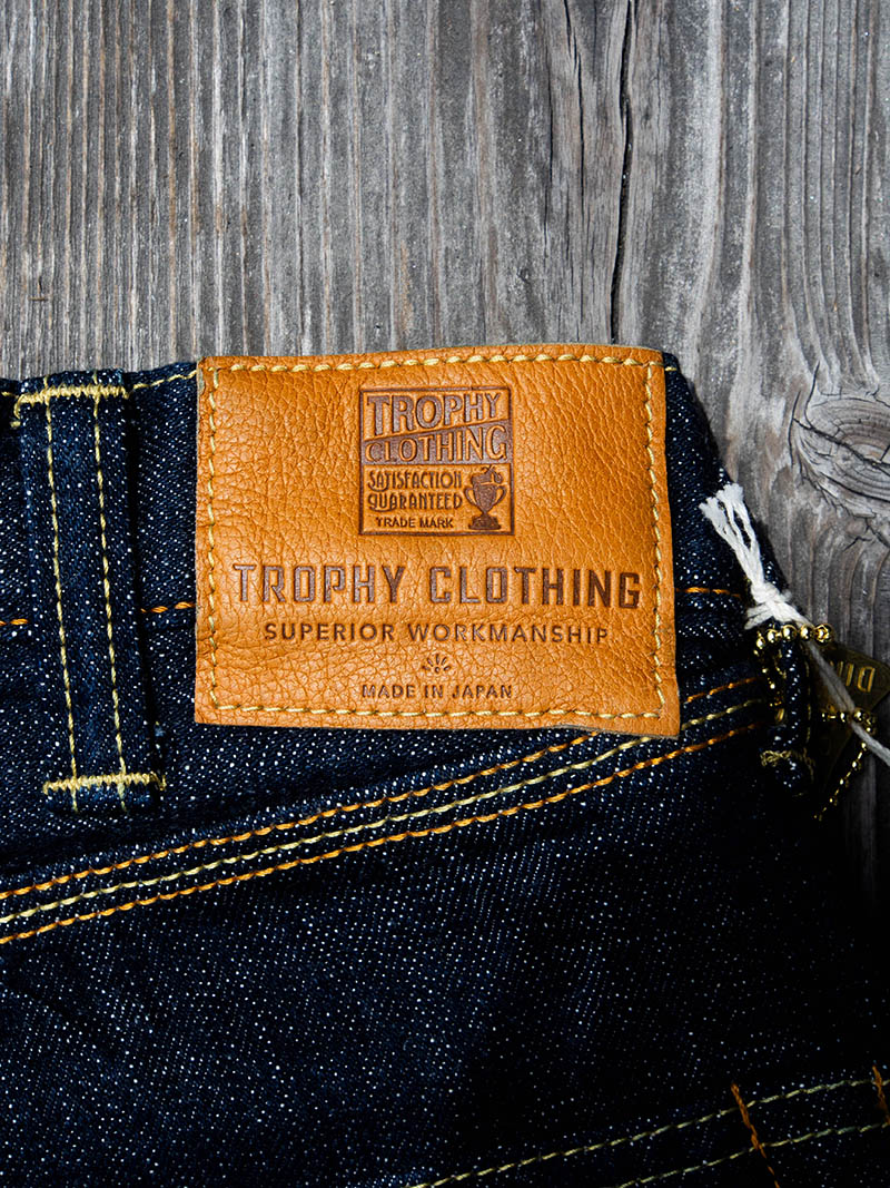 1606 W Knee Standard Dirt Denim